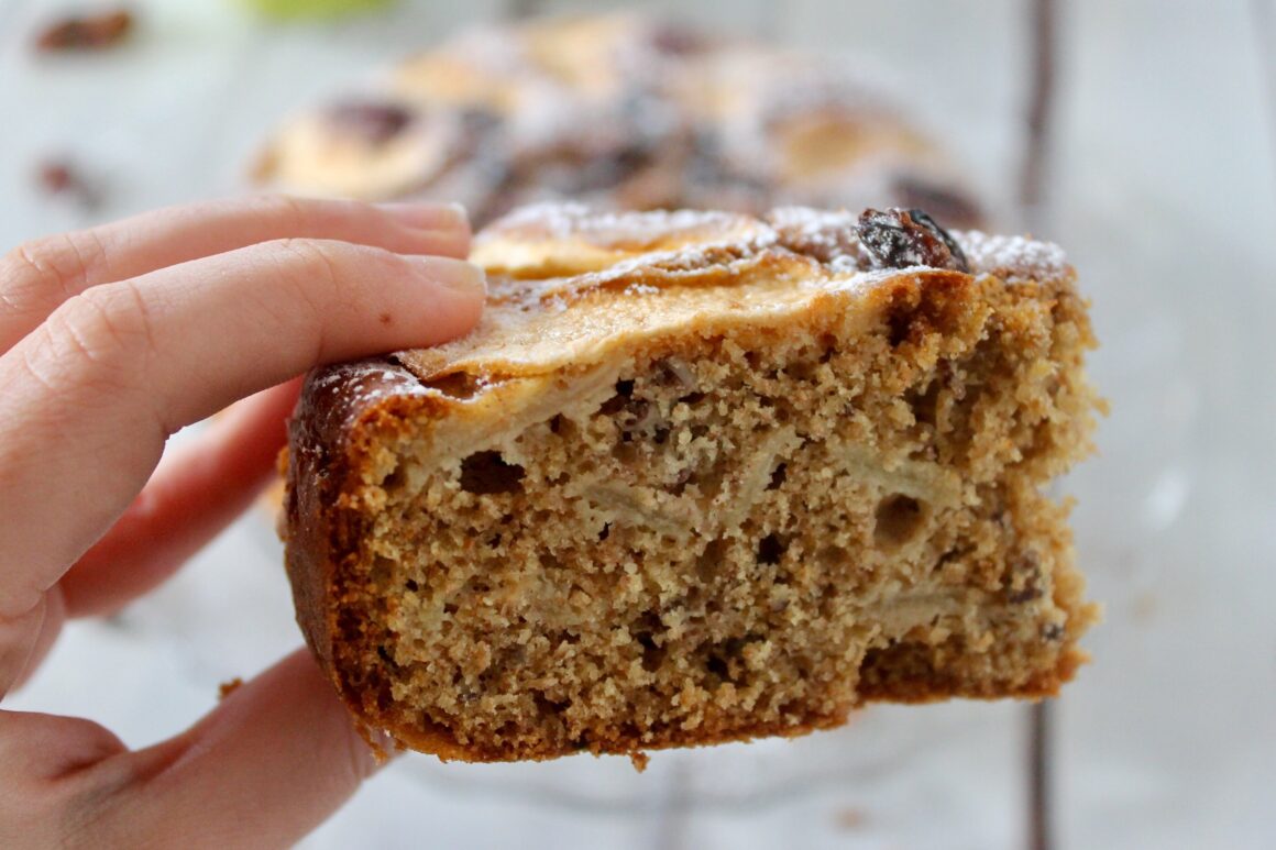 Torta integrale con mele e noci