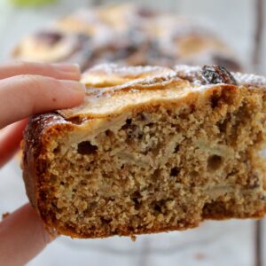 Torta integrale con mele e noci
