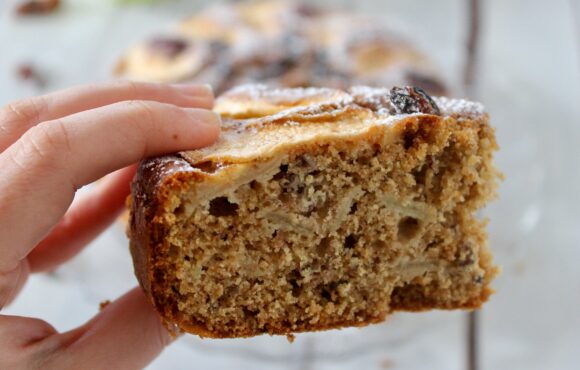 Torta integrale con mele e noci